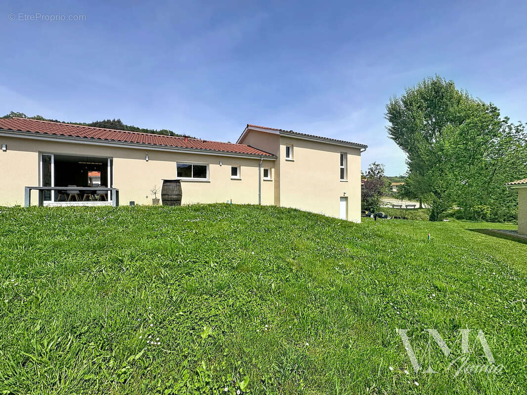 Maison à ANCY