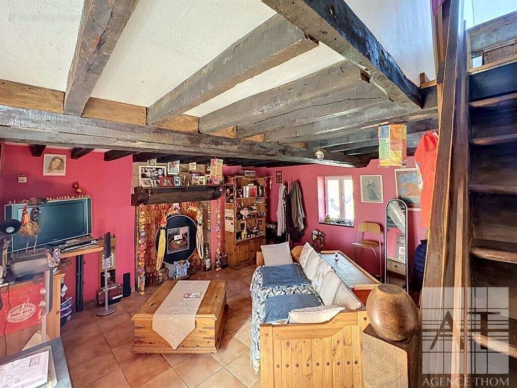 Maison à CHATILLON-SUR-COLMONT