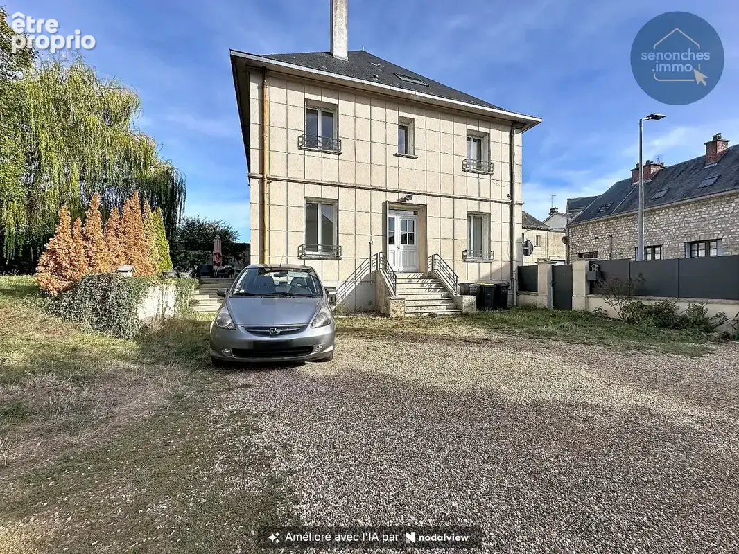 Maison Bourgeoise de 295 m² et 954 m² de terrain entièrement rénovée à La Loupe - photo 2