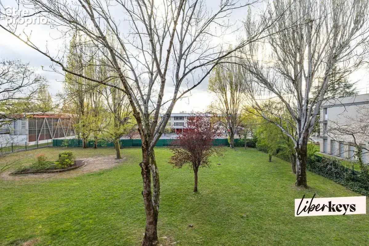 Belle opportunité – 3 pièces rénové dans un environnement verdoyant - photo 6
