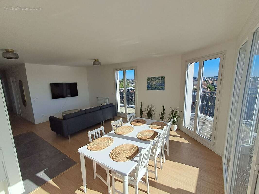 Photo 3 - Appartement à LE BLANC-MESNIL