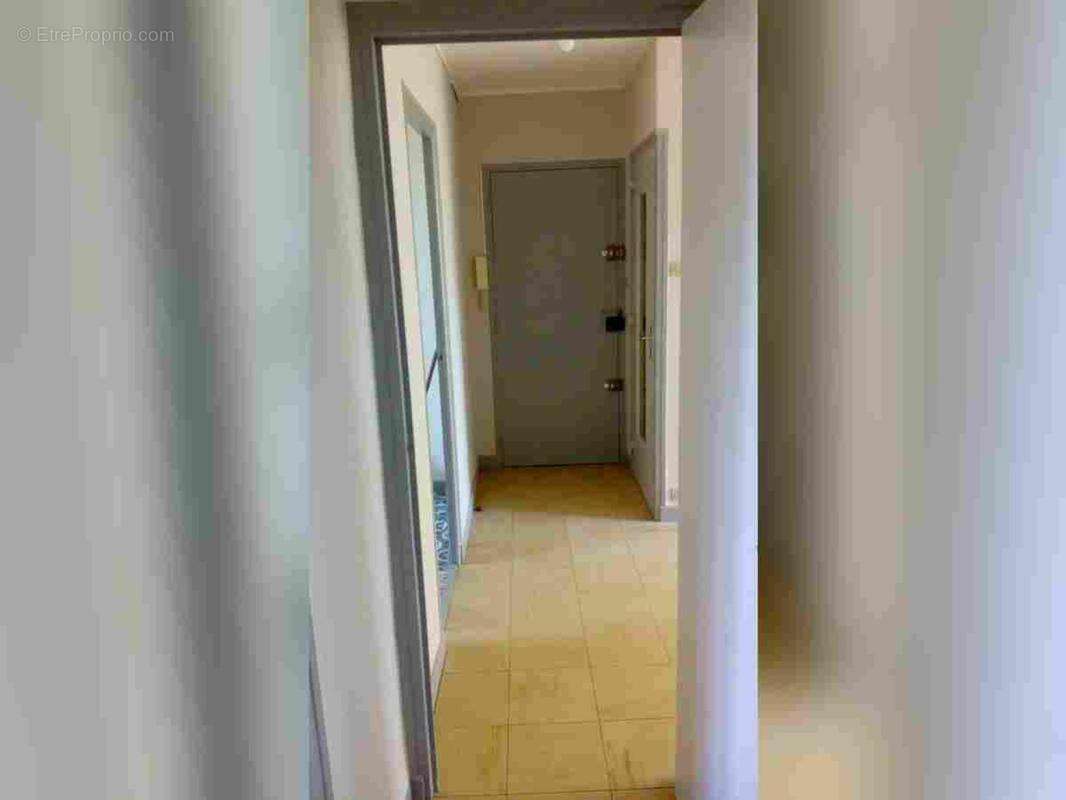 Appartement à DECINES-CHARPIEU