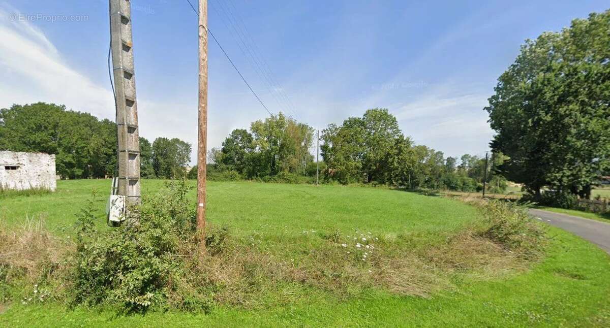 Terrain à COULOMMIERS