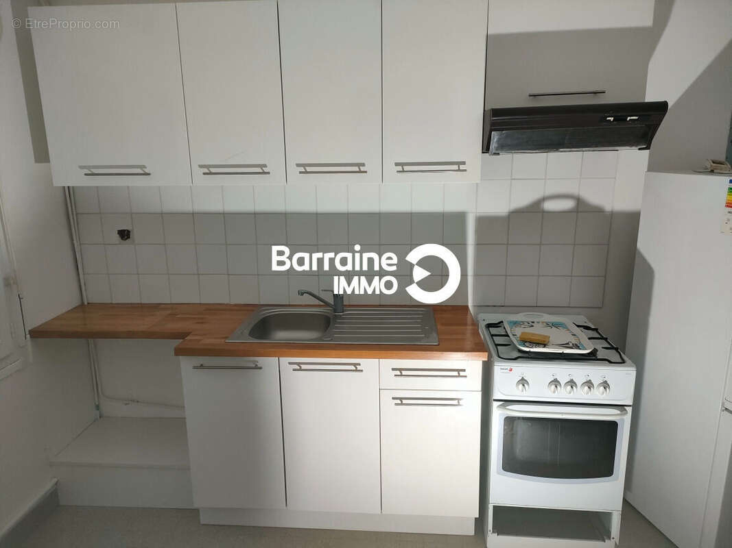 Lorient - immeuble de rapport compose de 6 appartement avec garage et box - photo 10