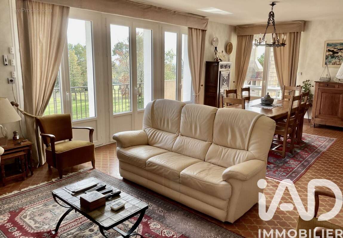 Photo 9 - Maison à THIVIERS