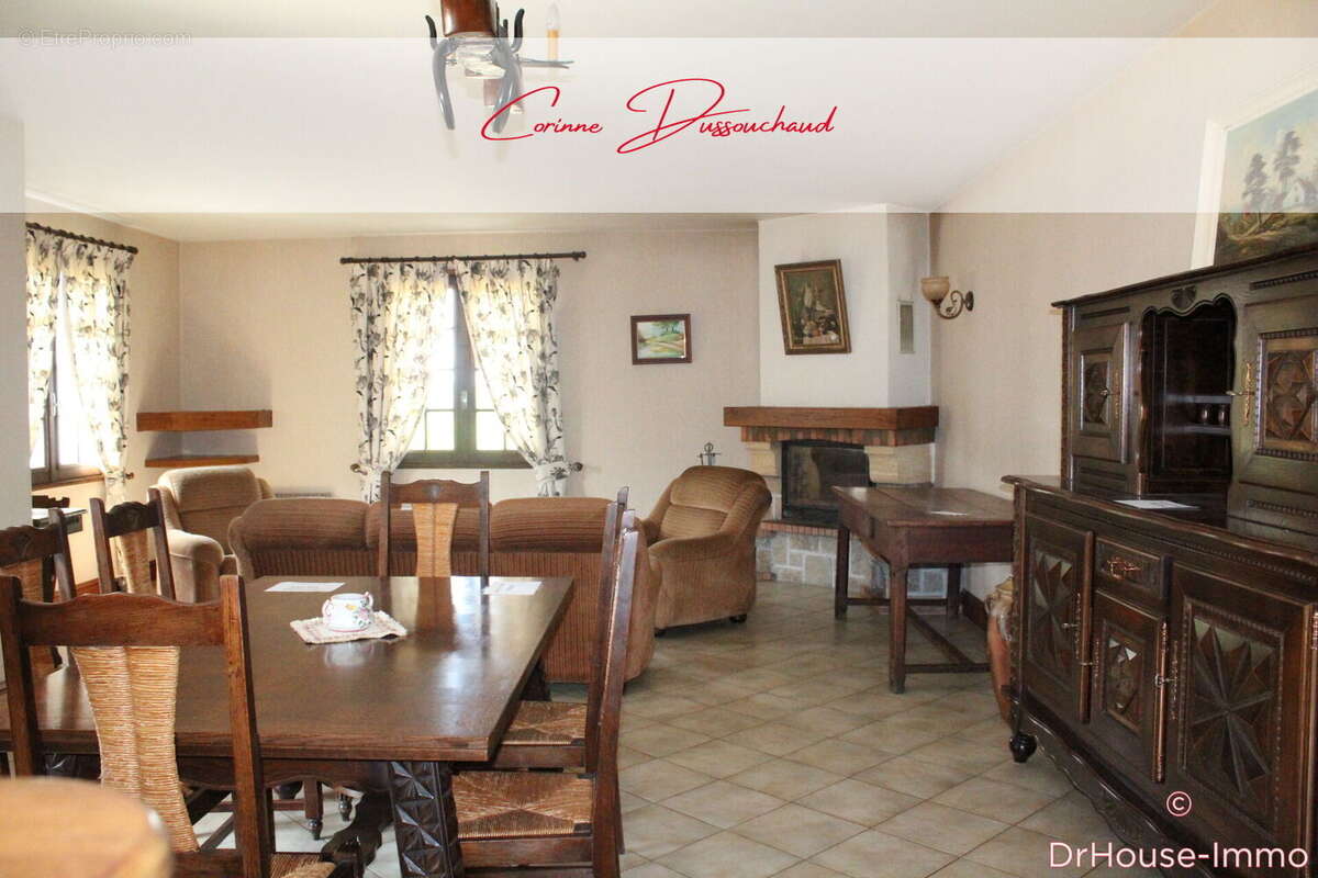 Maison 134 m² à La Peruse  - photo 2