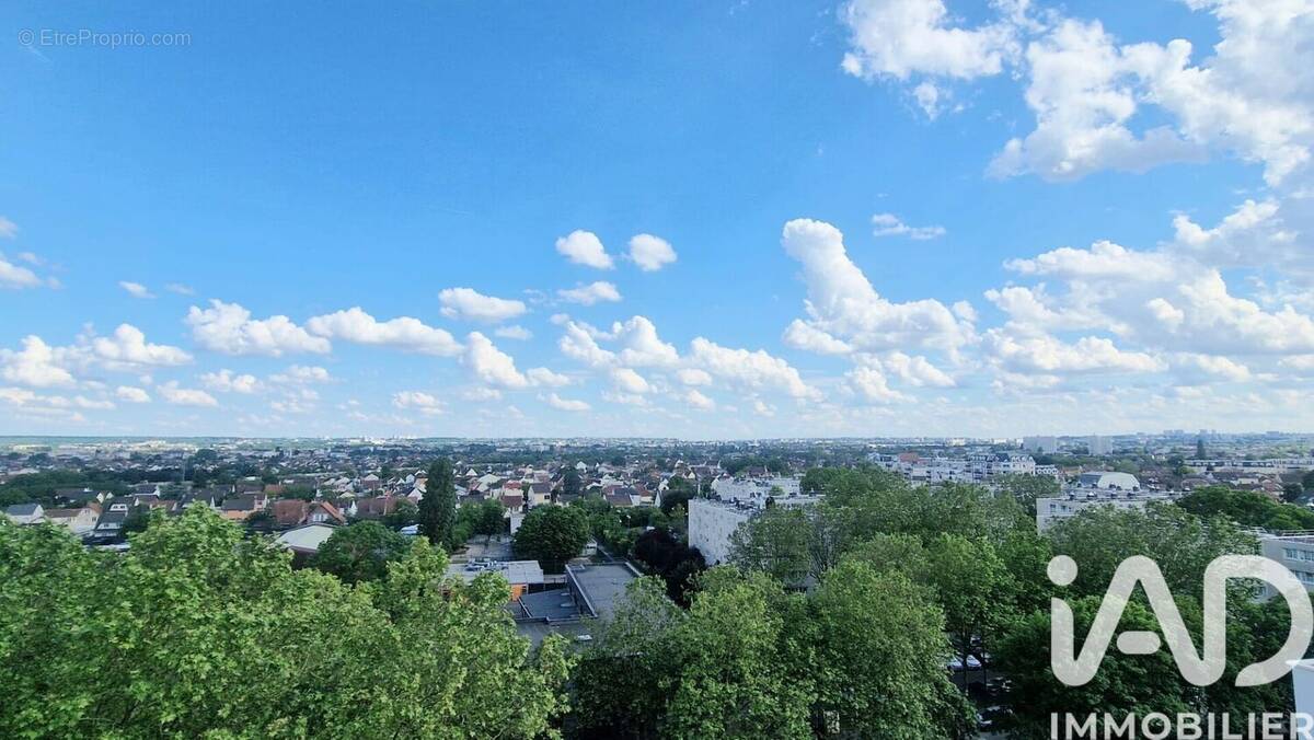 Photo 1 - Appartement à LE BLANC-MESNIL