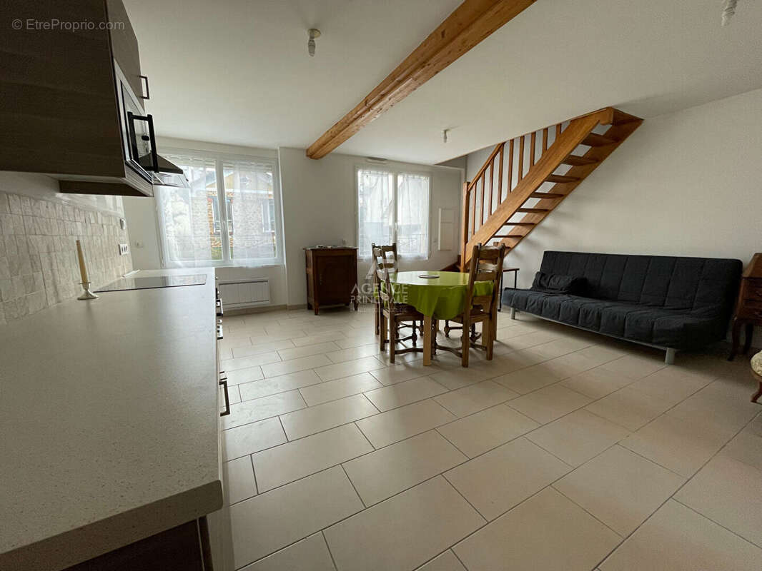 Appartement à CHAVILLE