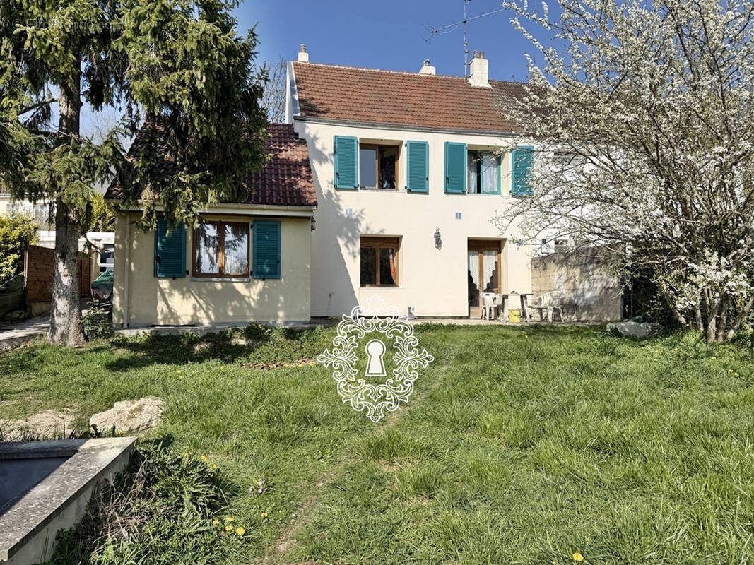 Maison à DONNEMARIE-DONTILLY