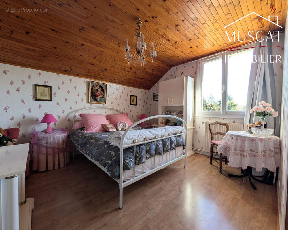 Maison à BONNEFAMILLE