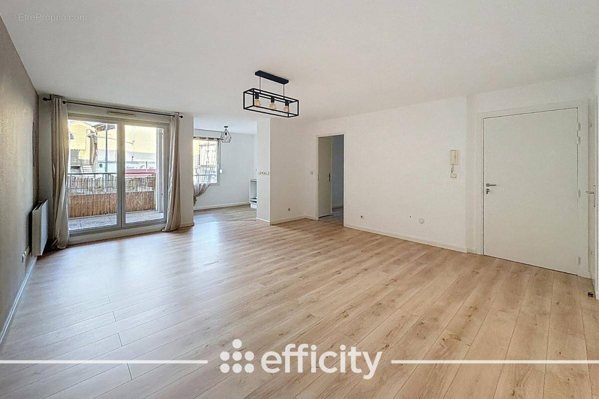 Appartement à GRIGNY