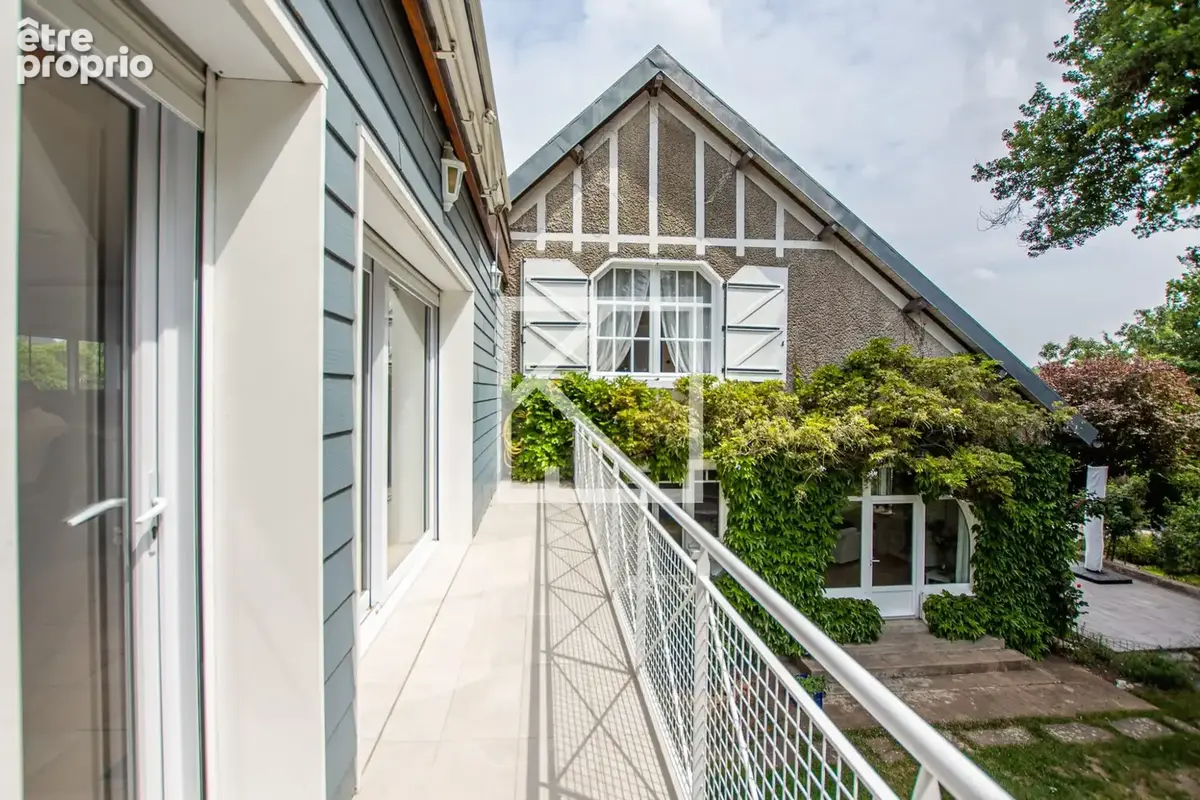 Maison 9 pièces 300 m² à vendre à Briollay (49125) - photo 6