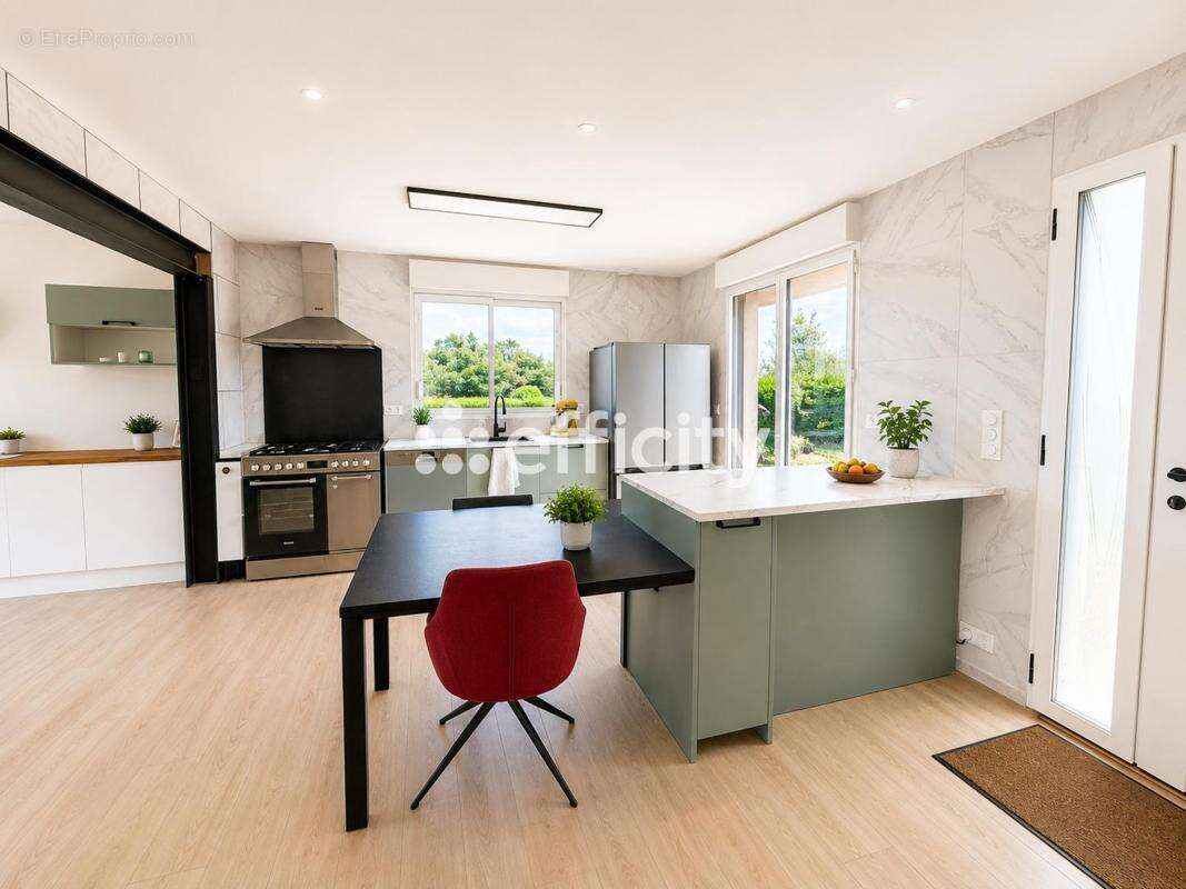 Maison 145 m² à Pire-Sur-Seiche  - photo 3