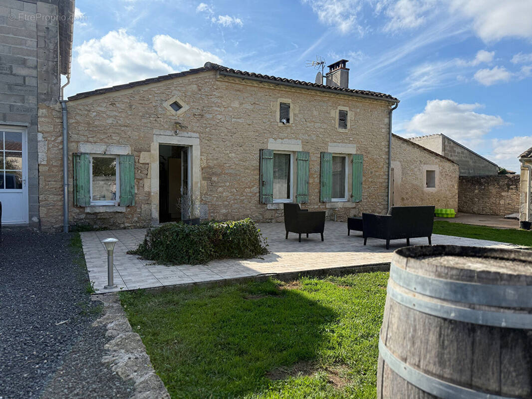 Maison à SAINT-CIERS-SUR-GIRONDE