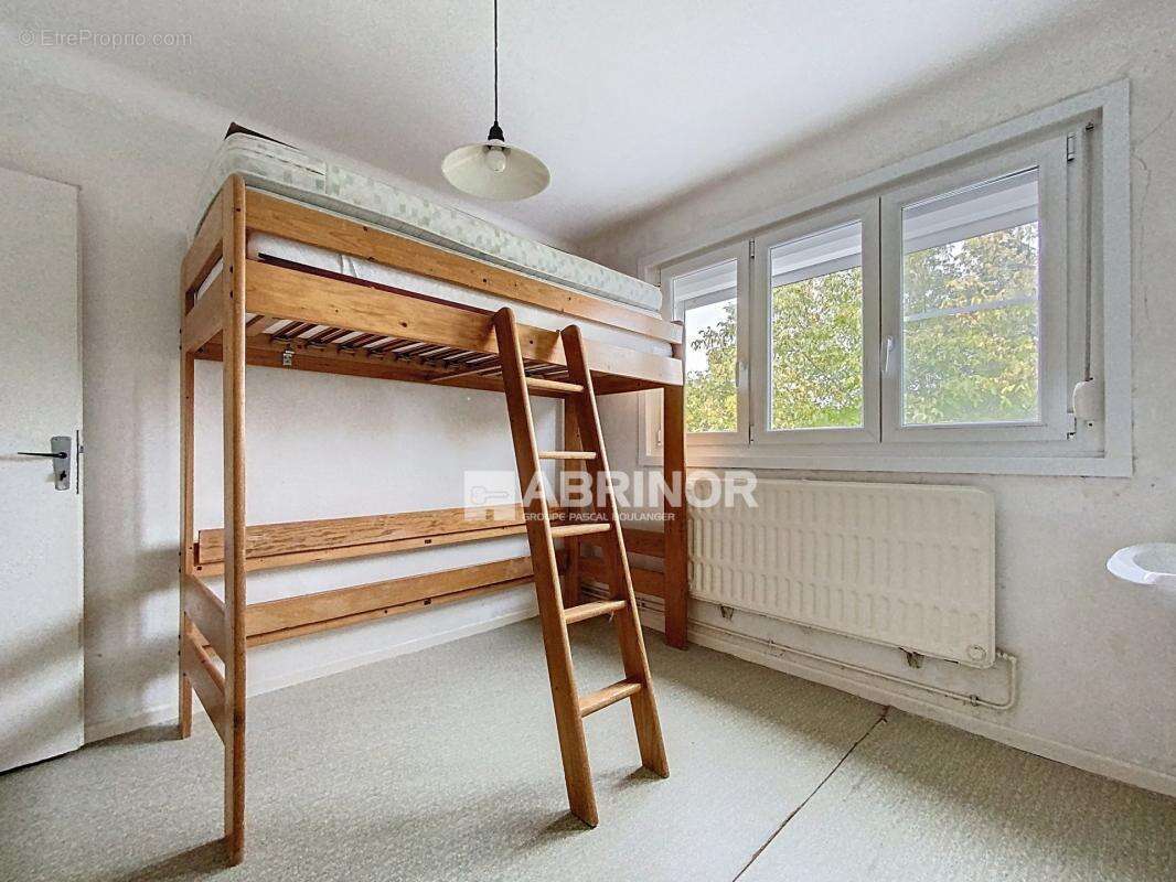 Maison à NEUVILLE-EN-FERRAIN