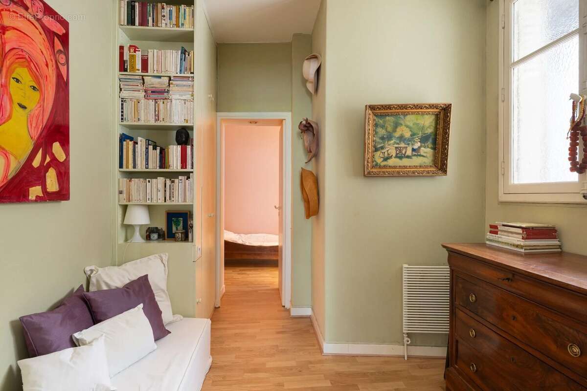 Appartement à NEUILLY-SUR-SEINE