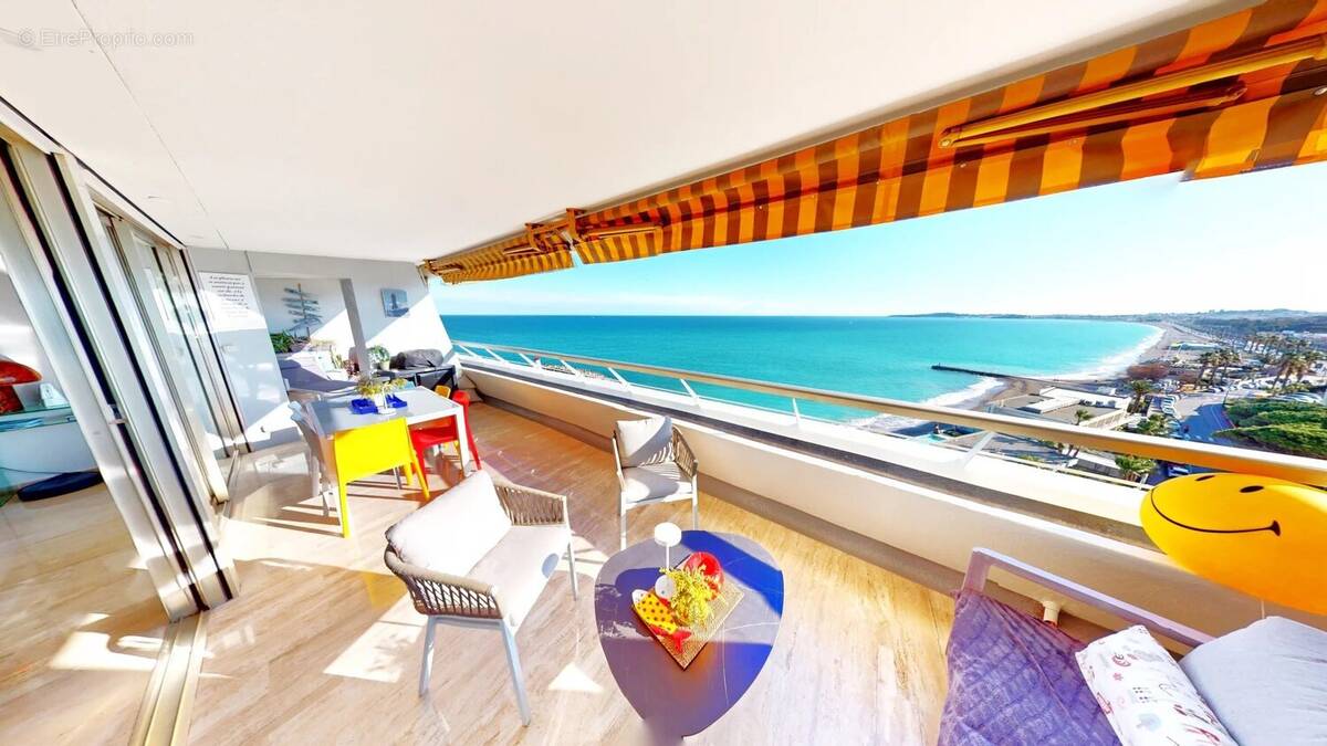 Appartement à VILLENEUVE-LOUBET