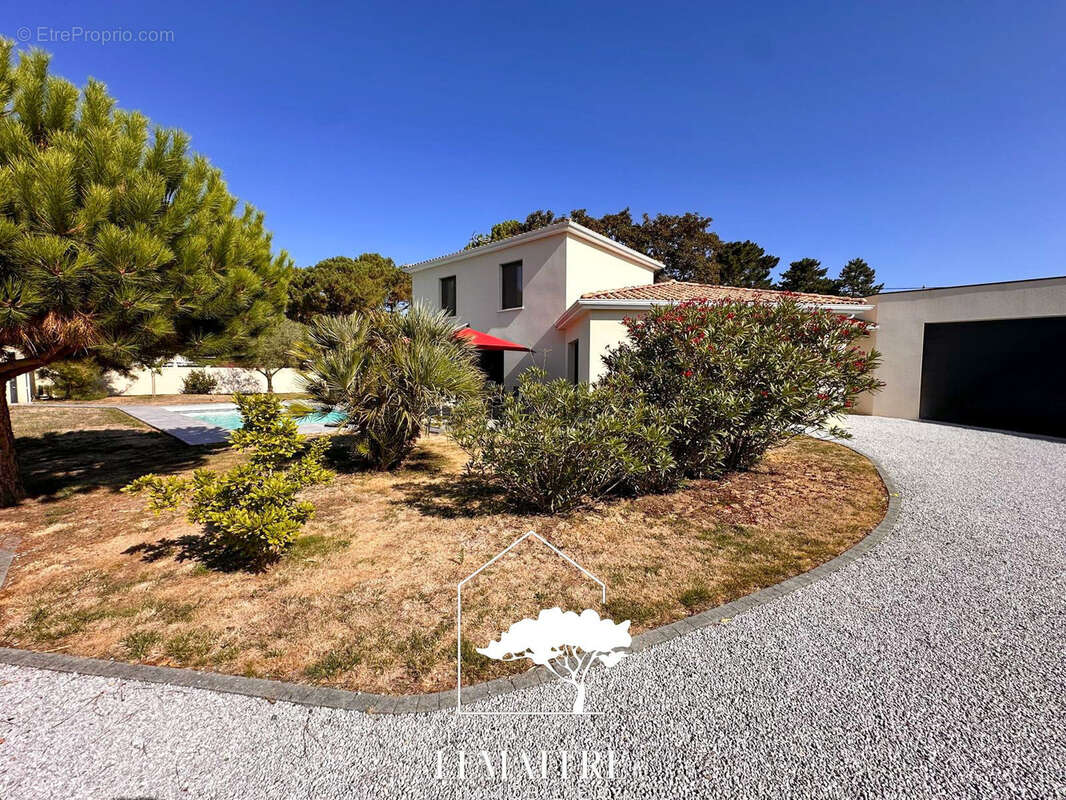 Maison à LES MATHES