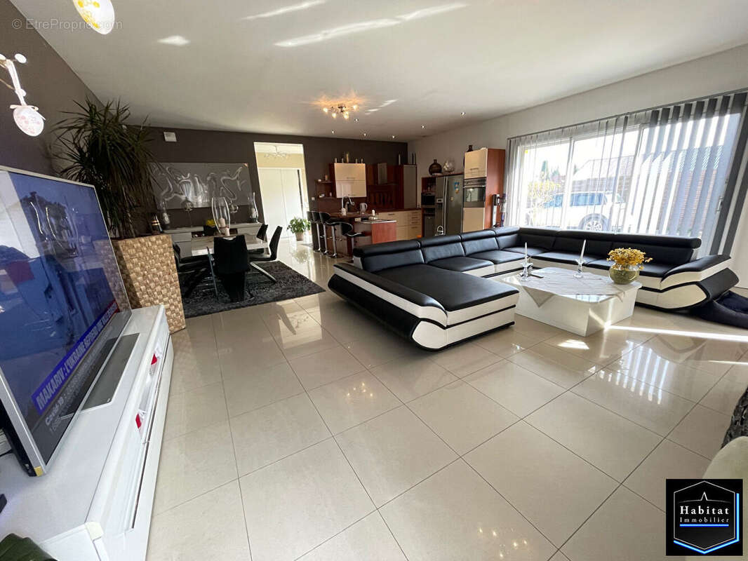 Maison à ORMOY-VILLERS