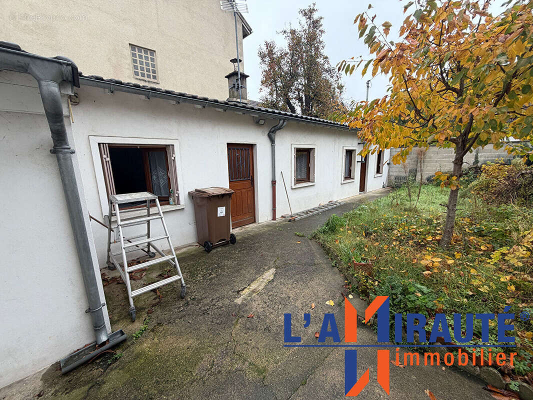 Maison à SARTROUVILLE