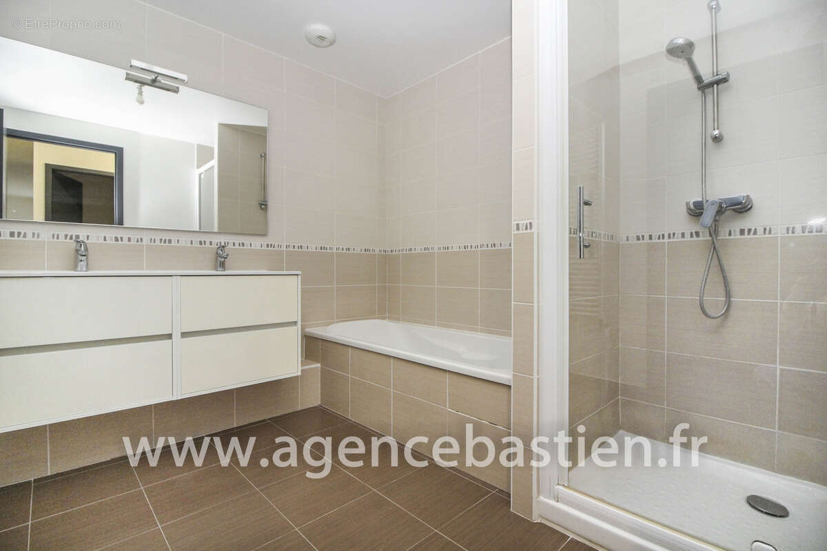 Appartement à DIVONNE-LES-BAINS