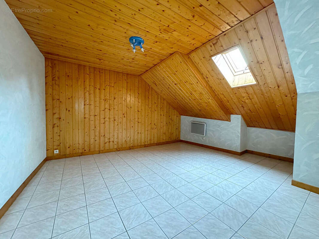 Appartement à SAINT-PIERRE-D'ALBIGNY