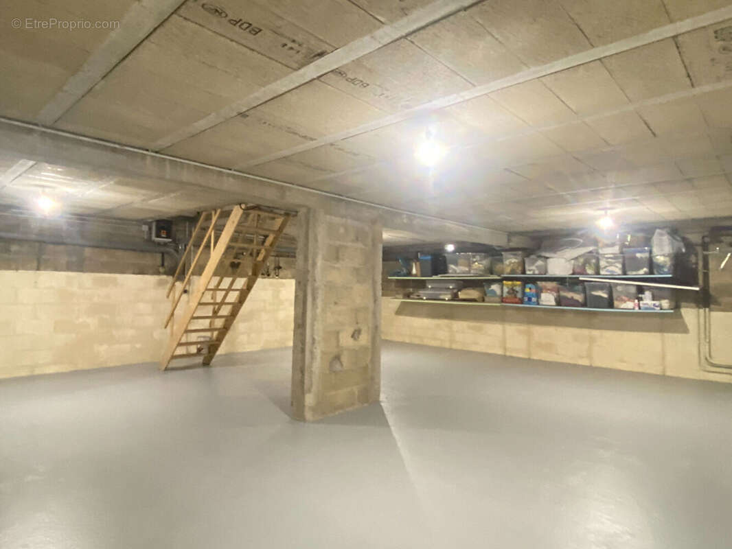 Maison à MEZY-SUR-SEINE