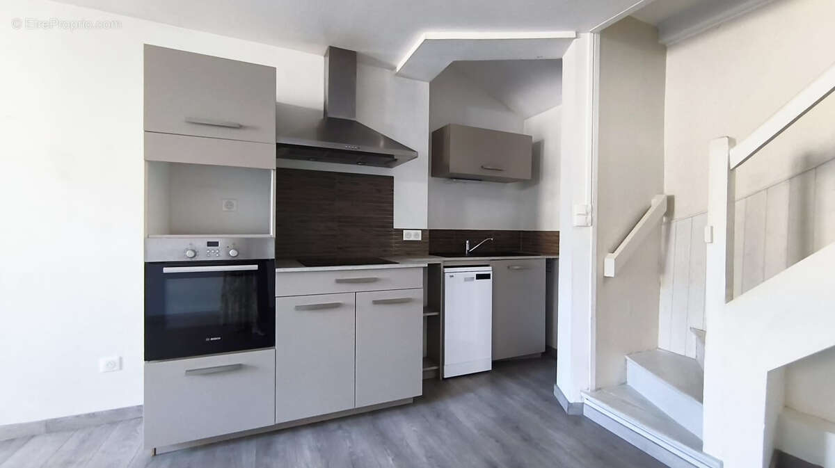 Ens. LOCATIF, 76m2, 2 Garages, COGNAC - photo 4