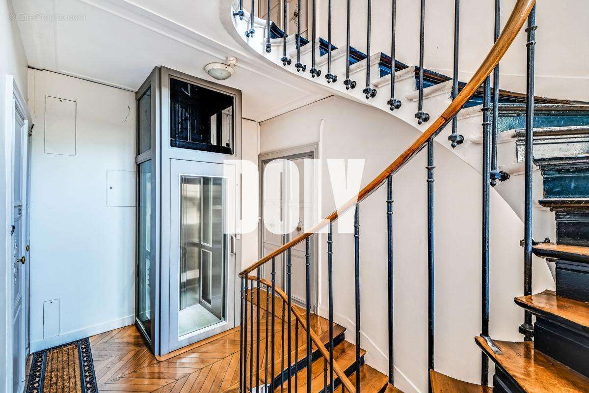 Appartement à PARIS-9E