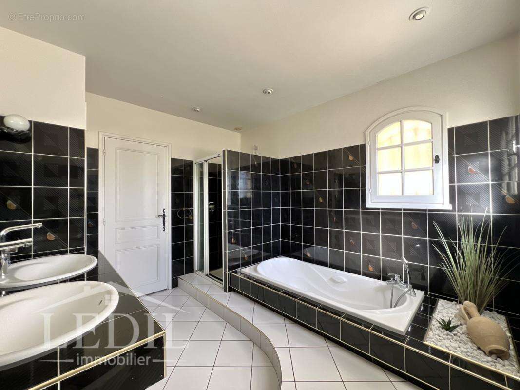 Maison à SAINTE-BAZEILLE