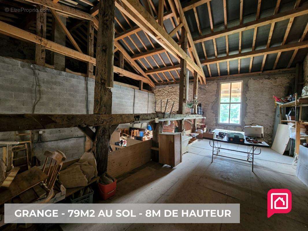 Ferme Gessienne de Caractère 200 m² (10 pièces) + Grange - Collonges (01550) / Proche Genève - photo 9