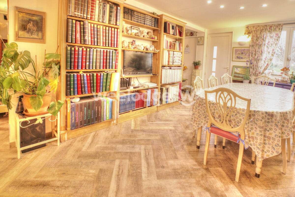 Maison à MEZIDON-CANON