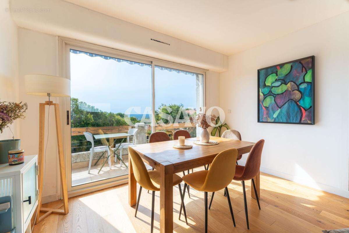 Appartement à EGUILLES