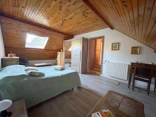 Maison avec garage et jardin attenant - photo 16