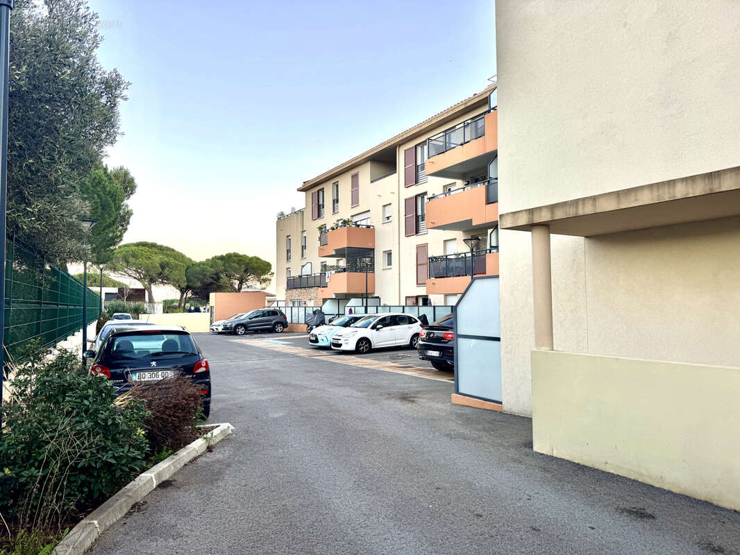 Appartement à PUGET-SUR-ARGENS