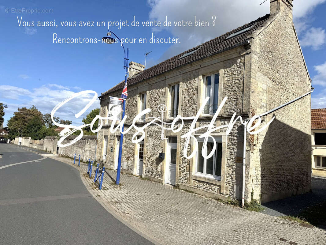 Appartement à COLLEVILLE-MONTGOMERY