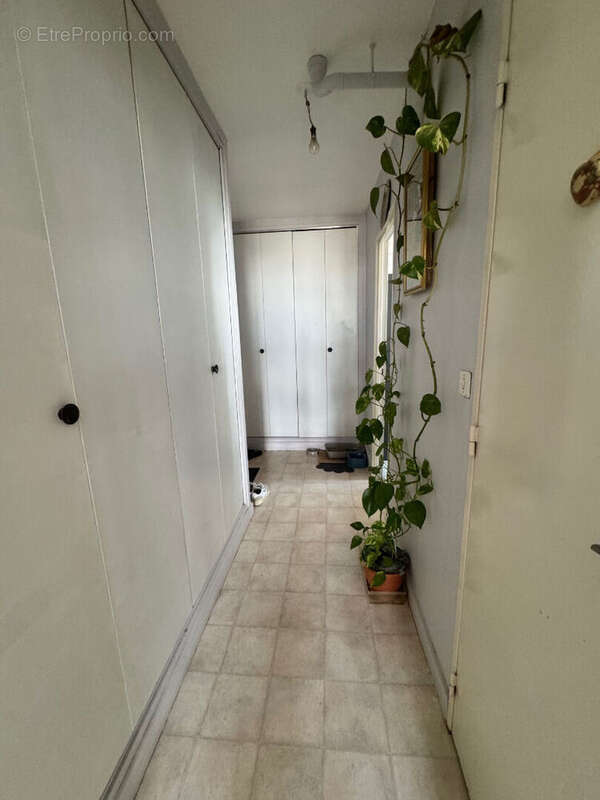 Appartement à SAINT-JEAN-DE-BRAYE