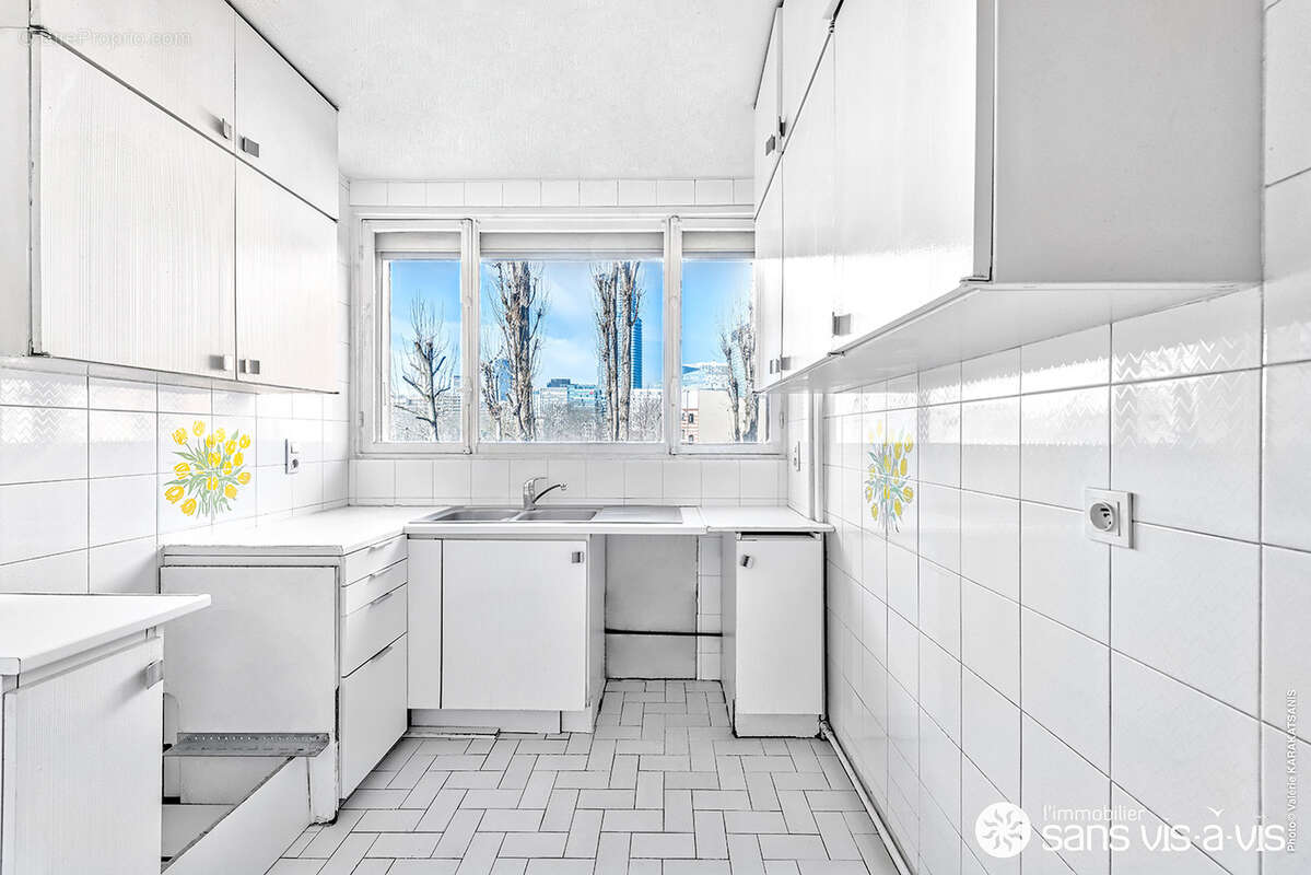 Appartement à NEUILLY-SUR-SEINE