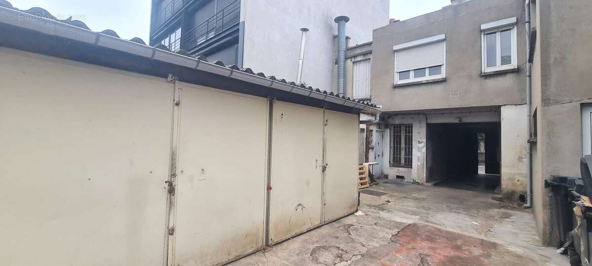 Parking à CHAMPIGNY-SUR-MARNE