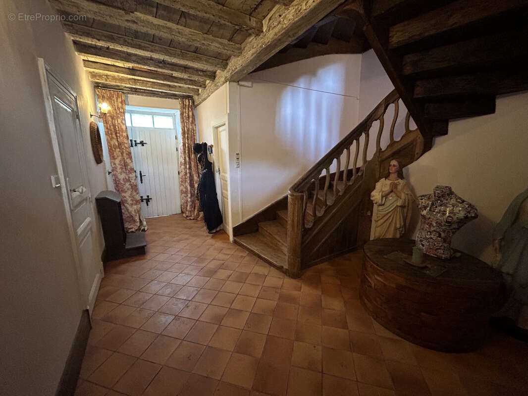 Ancien presbytere avec jardin clos de murs - photo 5
