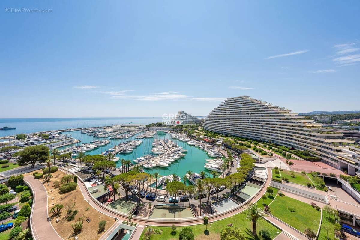 Appartement à VILLENEUVE-LOUBET