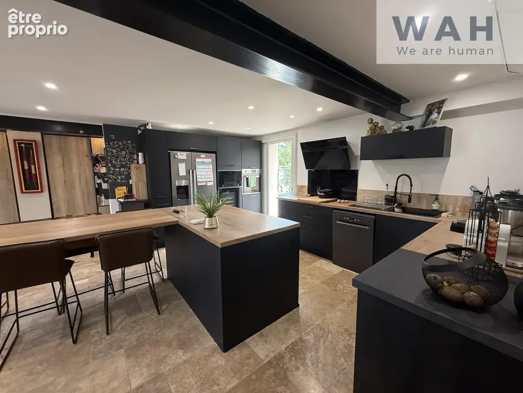 Maison 8 pièces de 219 m2 avec piscine, garage et logement indépendant à Rodilhan - photo 3