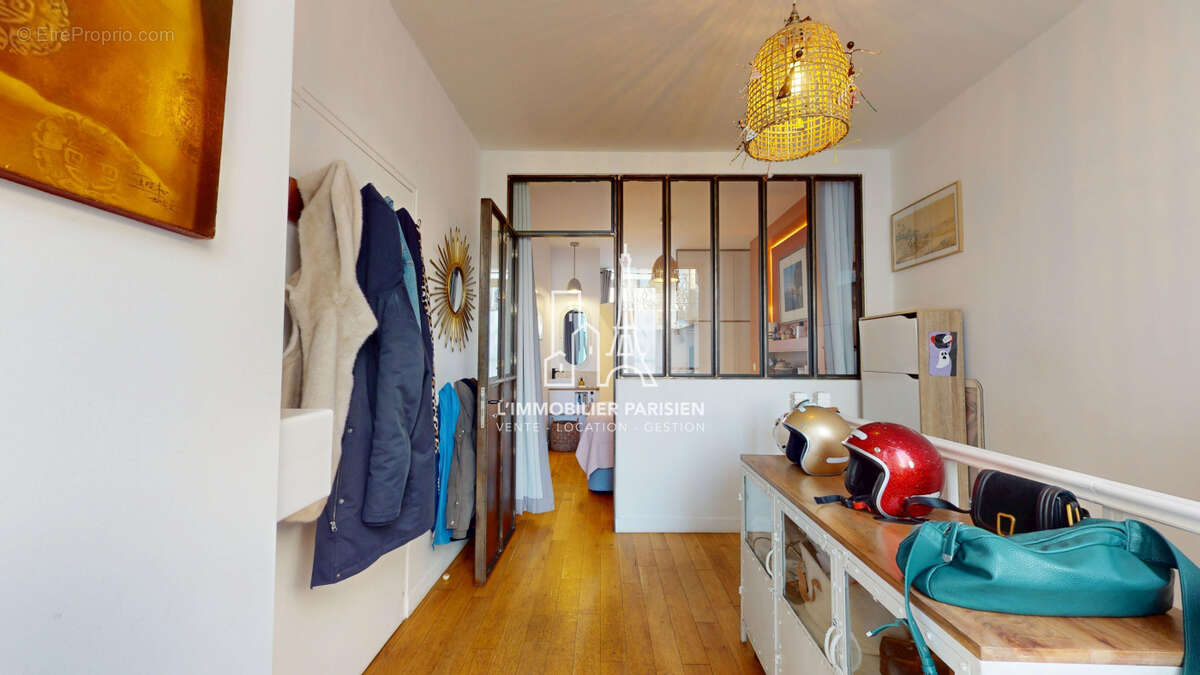 Appartement à PARIS-17E