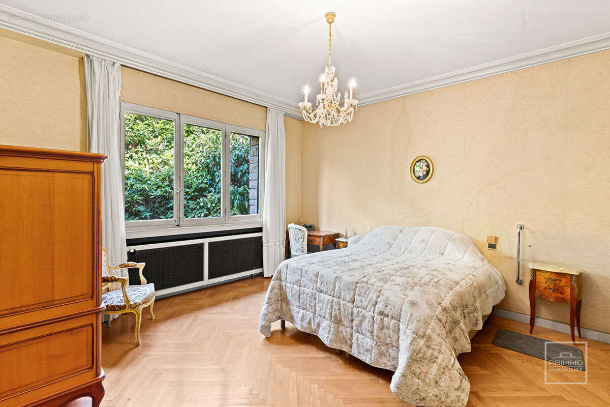 Maison à CHAMPAGNE-AU-MONT-D'OR