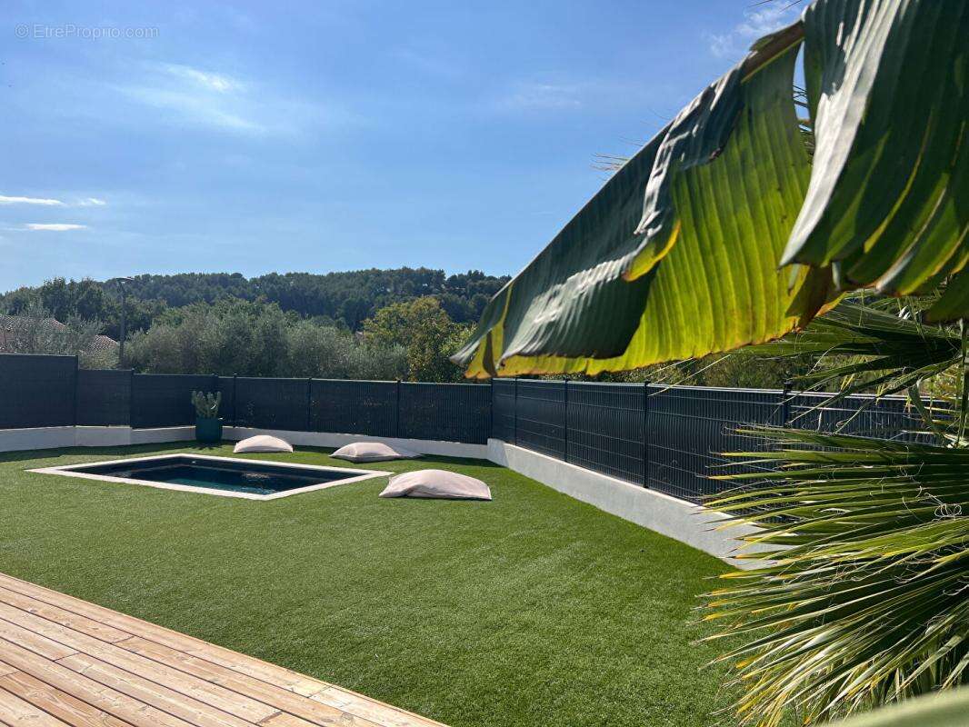 Maison à LE CASTELLET