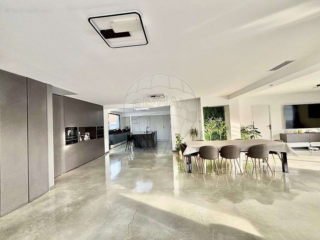 Maison à SAINT-PRIEST