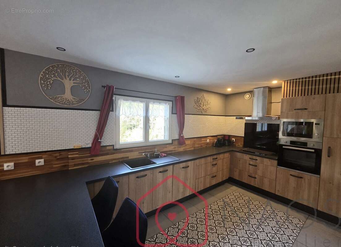Propriété 9 pièces 289m2 - photo 6