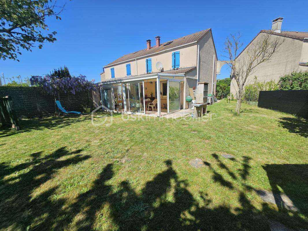 Maison à BRIE-COMTE-ROBERT