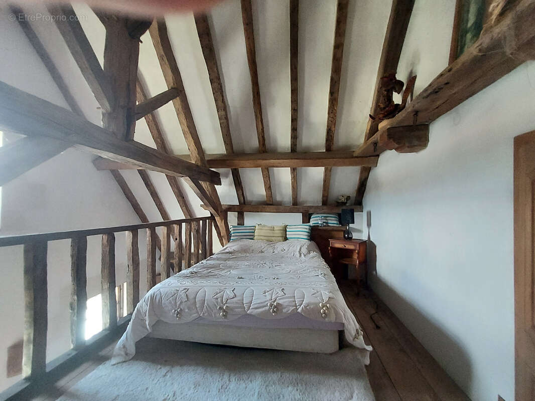 Maison à COURLEON