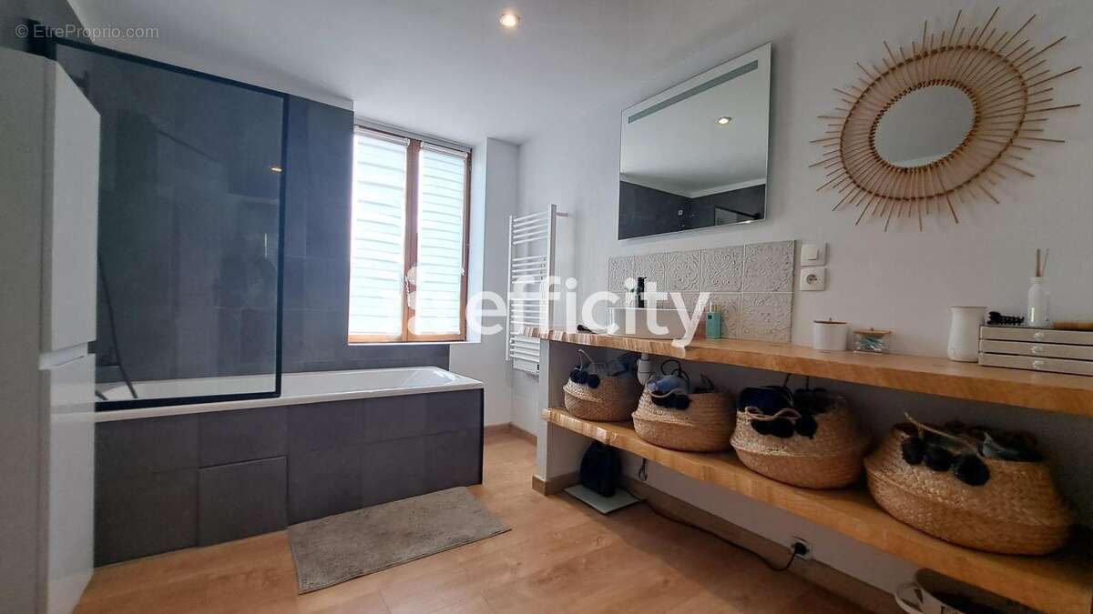 Maison à PONT-A-MARCQ